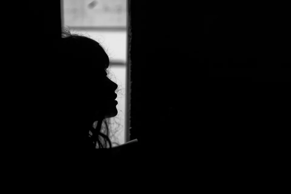 Dans l'encadrement